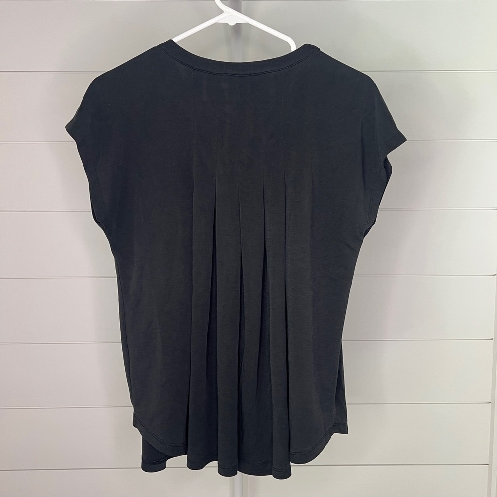Doe & Rae Black Blouse - Picture 2 of 4